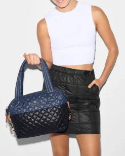 MZ Wallace Metro|Shoulders|Medium Sutton Deluxe Black/NavyColorBlock