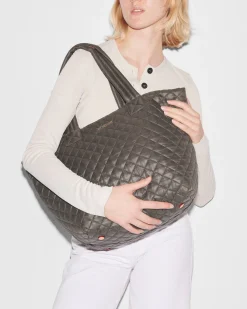 MZ Wallace Metro|Fitness|The Metro Tote® Deluxe - Medium MagnetRec